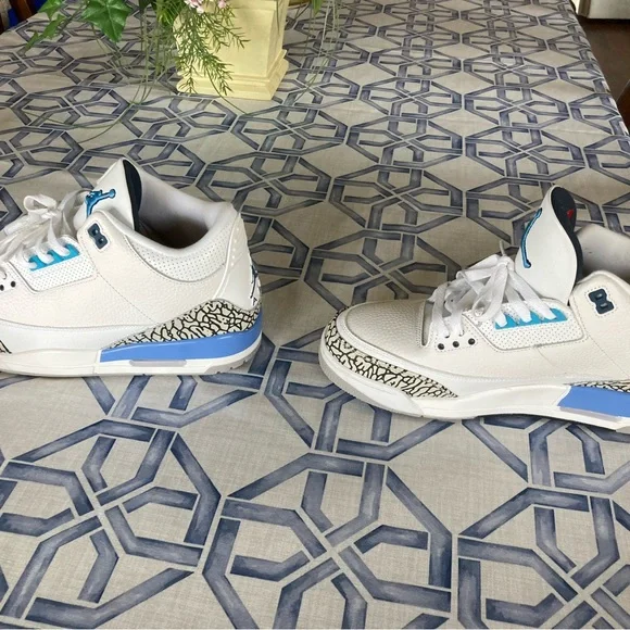 Air Jordan 3 UNC new in box size 12 buyer chooses and pays for shipping/insuranc UNC Jordan 3 Size 9.5 for $200 online @ 6 PM main image 4
